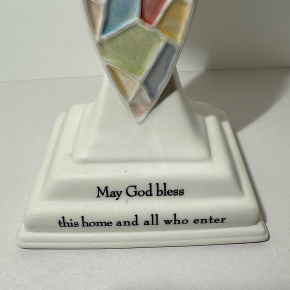 Avon Bisque with Mosaic Ceramic Glass Light up Cross. (C) - Picture 7 of 8